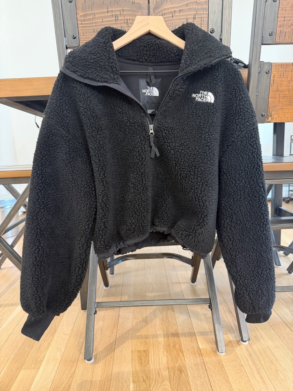 The North Face Black Sherpa Fleece Jacket - Picture 2 of 7